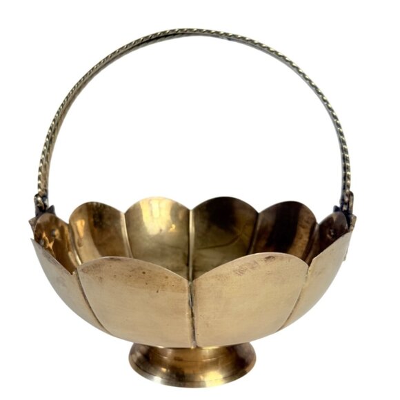 Brass Pedestal Lotus Bowl VTG 80s Footed Regency Kitchen Home Decor Metalware - Picture 2 of 12